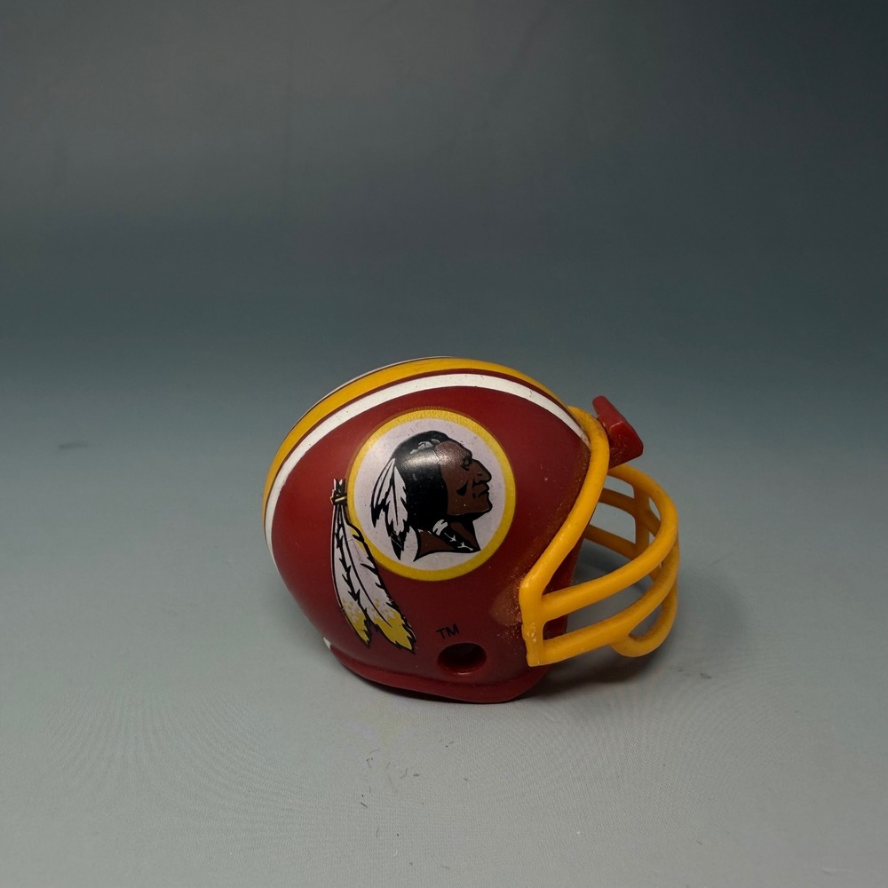 Vintage Washington Redskins Gumball Machine Football Helmets Lot of 2 AA Capsule - Picture 2 of 16
